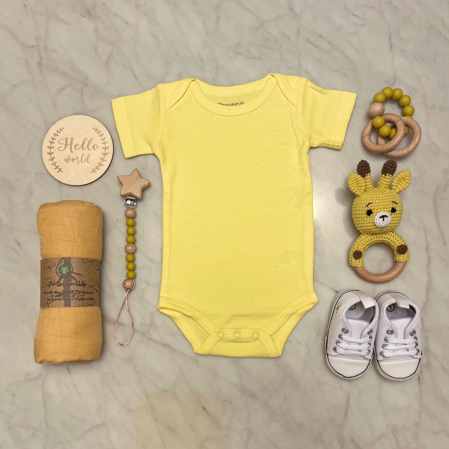 Yellow Giraffe Baby Gift Hamper